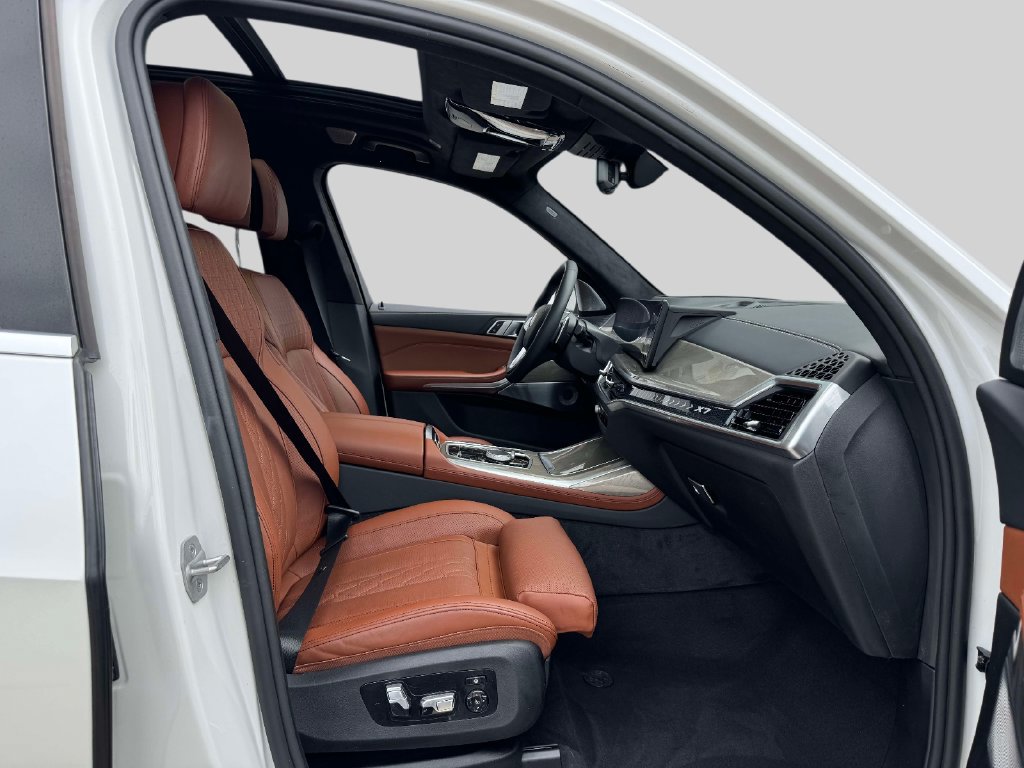 Certified 2024 BMW X7 xDrive40i AWD/4WD image 11