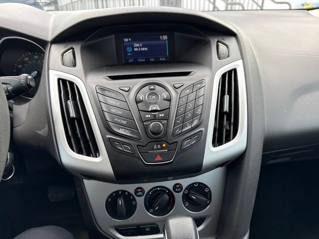 Used 2014 Ford Focus SE w/ SE Sport Package FWD image 7