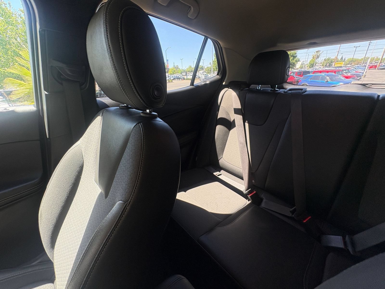 Used 2025 Buick Encore GX Preferred FWD image 38