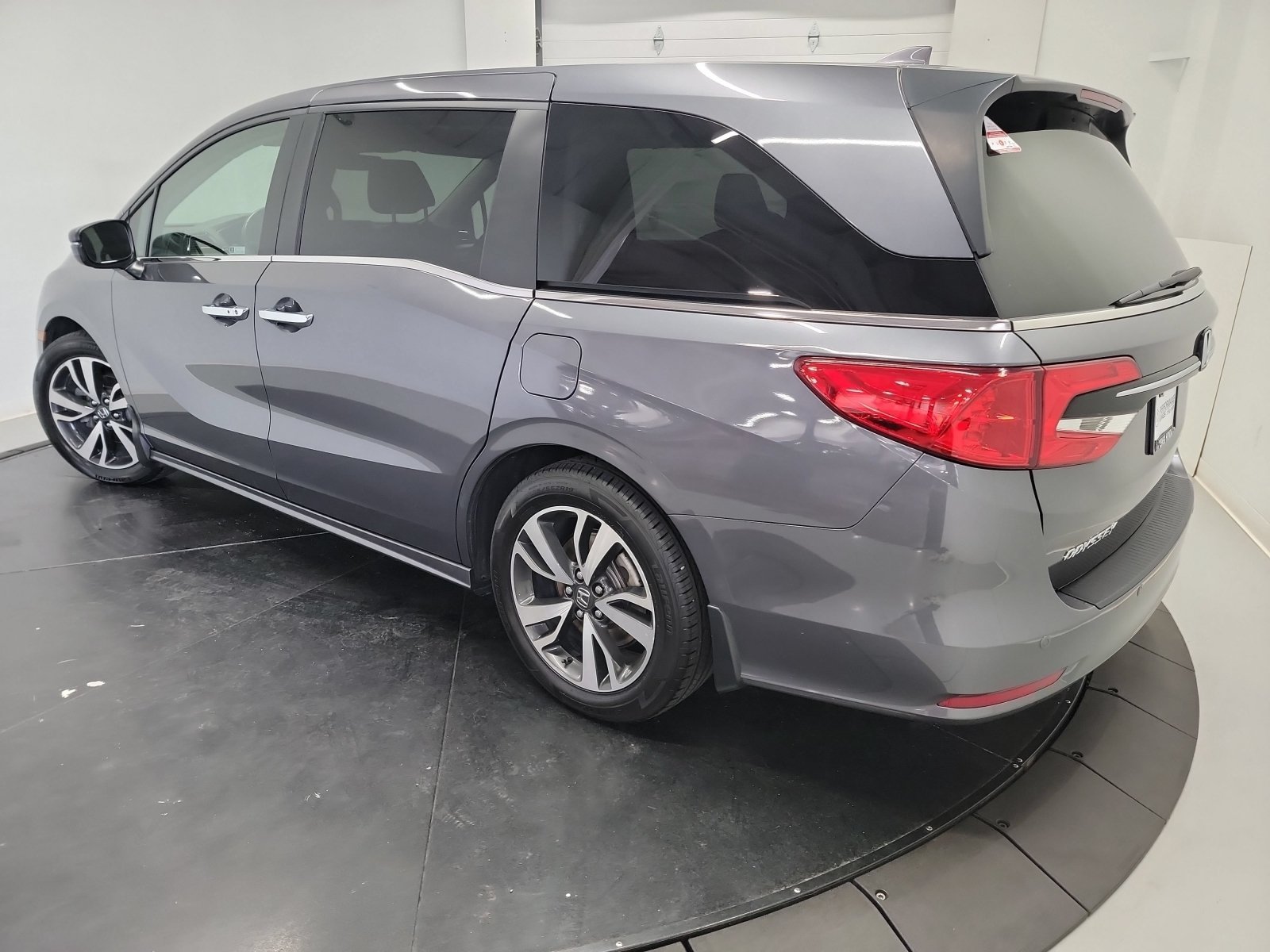 Certified 2023 Honda Odyssey Touring image 6
