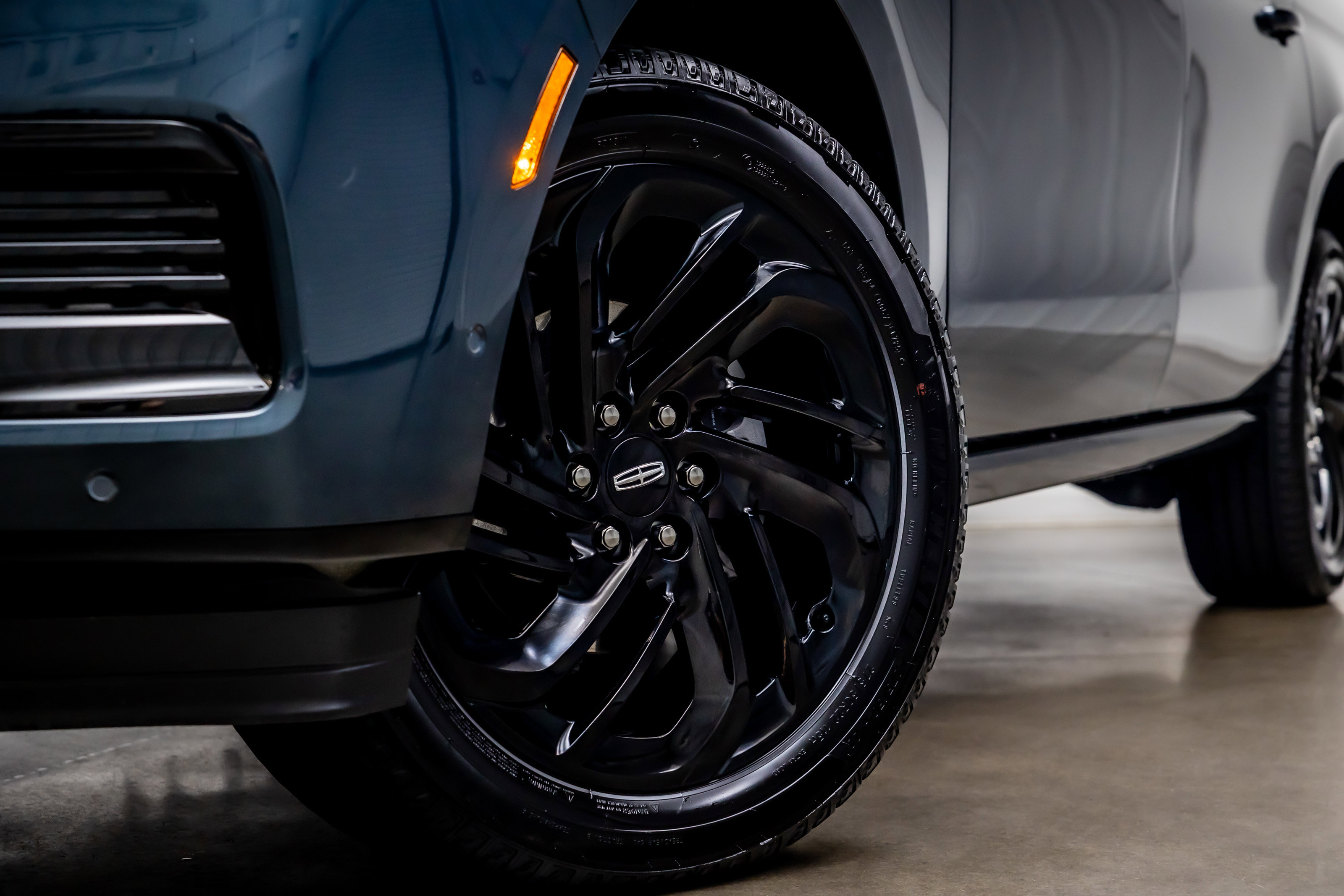 Used 2025 Lincoln Navigator L Reserve image 23