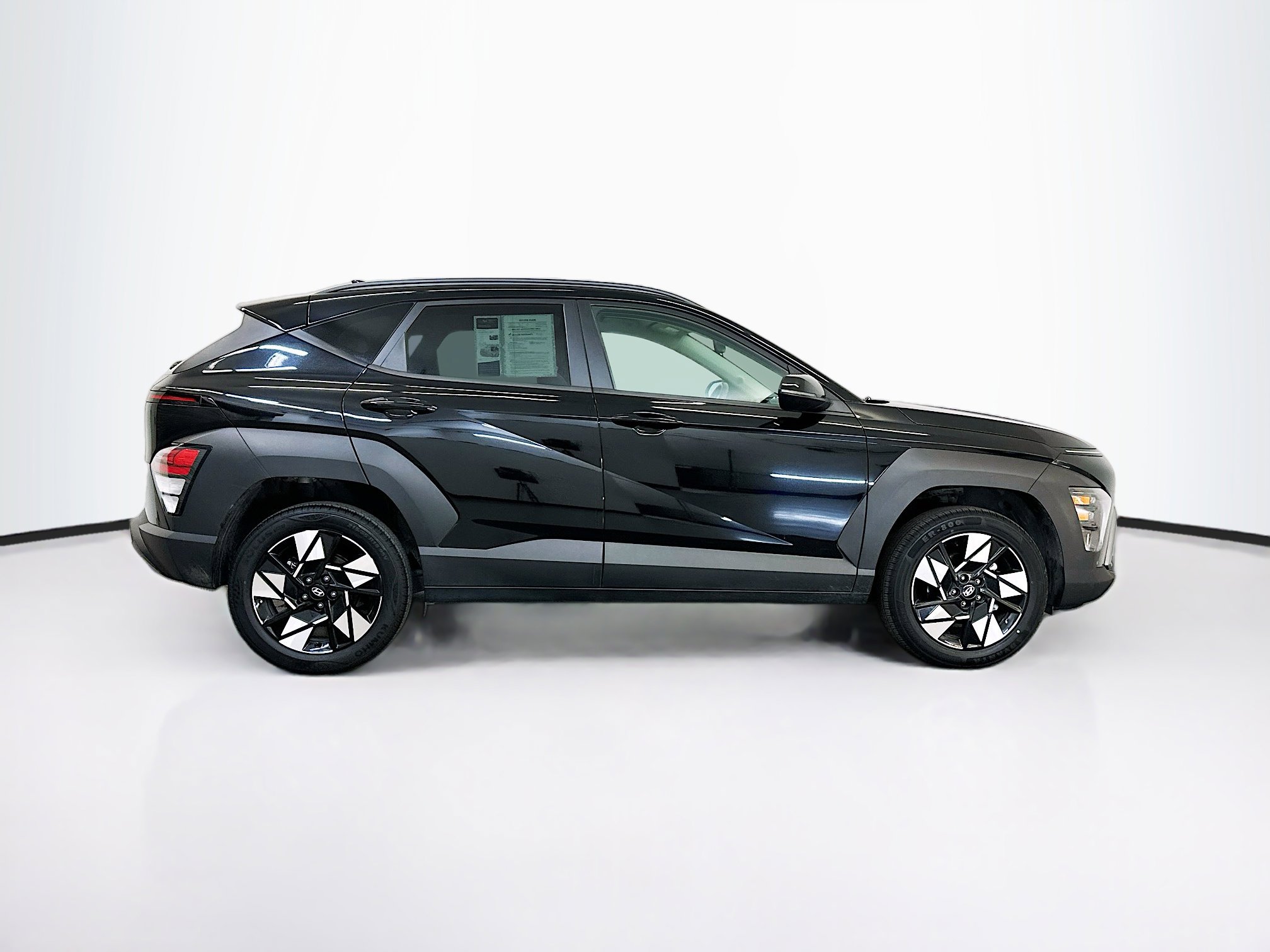 Used 2025 Hyundai Kona SEL image 10