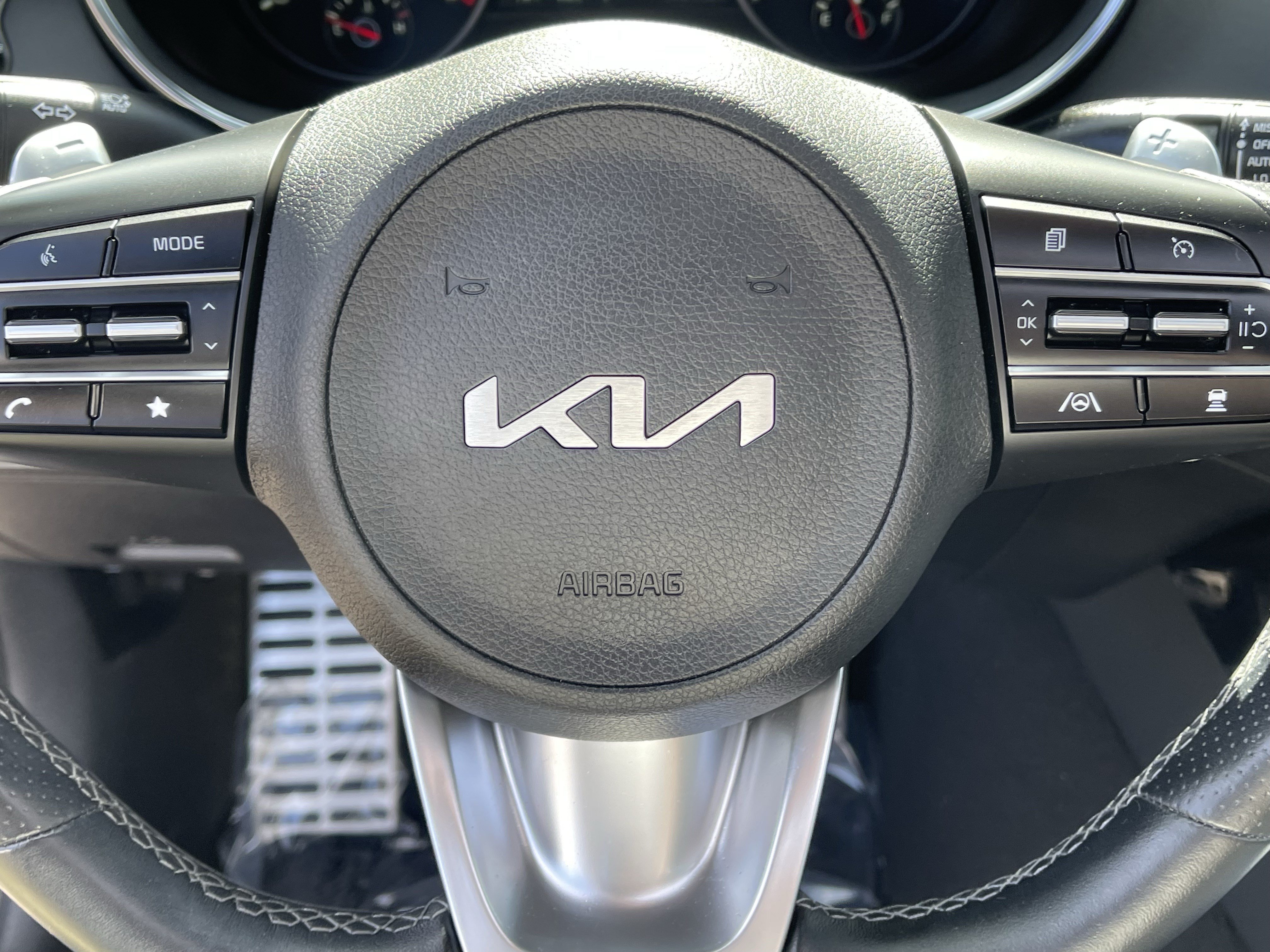Used 2022 Kia Stinger GT2 AWD/4WD image 22