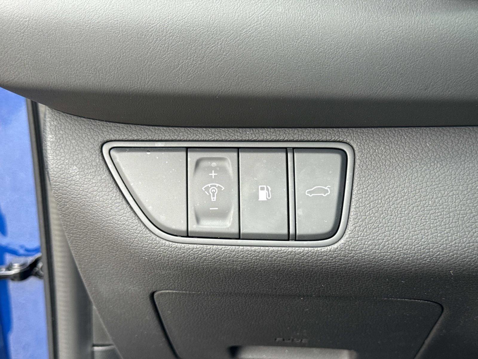 Used 2024 Genesis G70 2.5T w/ Sport Prestige Package image 29