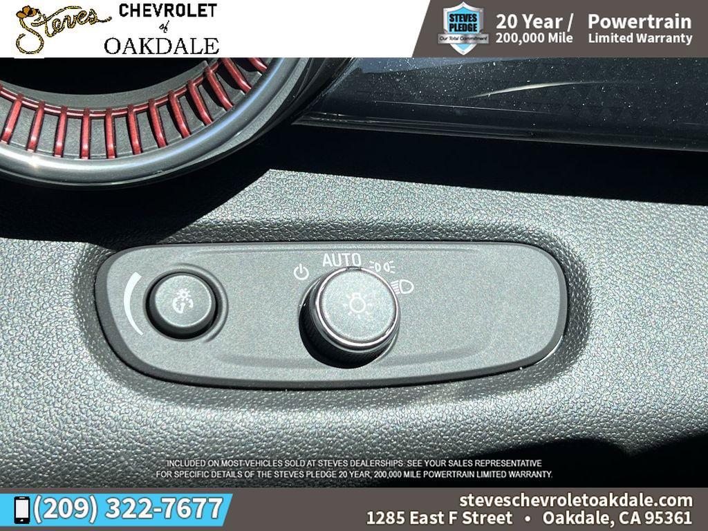 Certified 2026 Chevrolet Trax RS w/ Sunroof Package FWD image 21