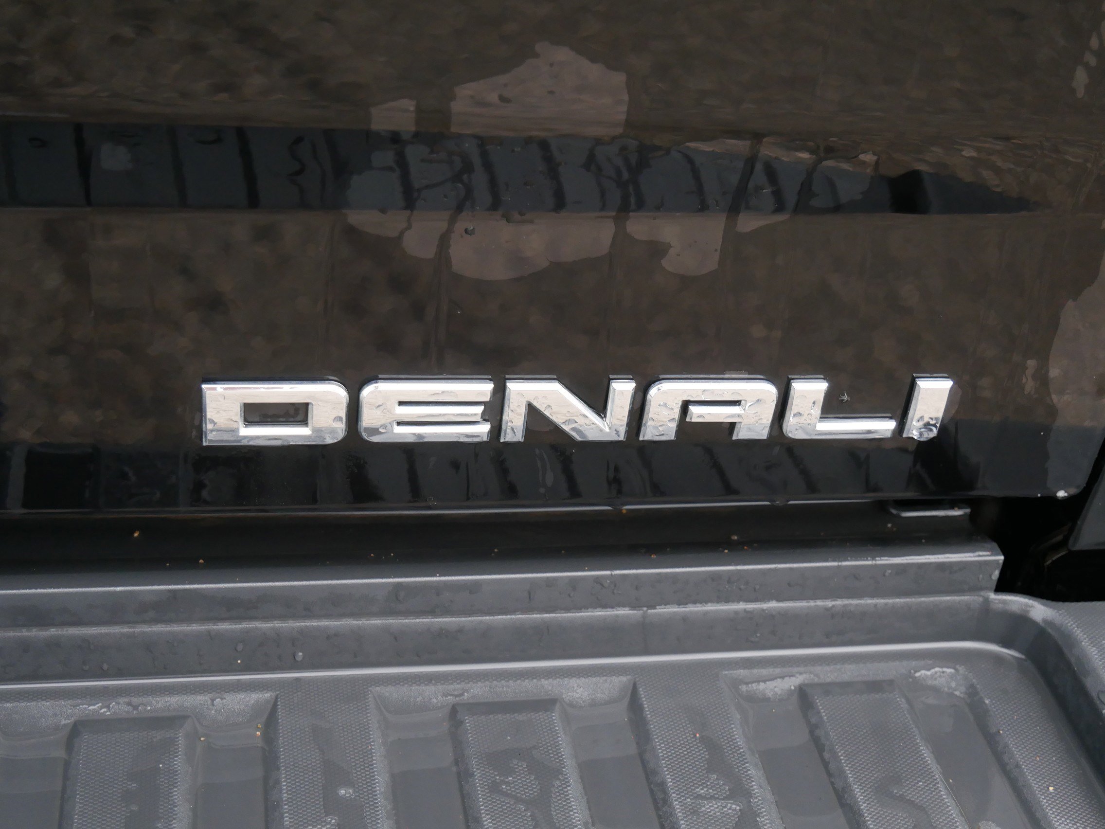 Used 2015 GMC Sierra 3500 Denali w/ Duramax Plus Package image 18
