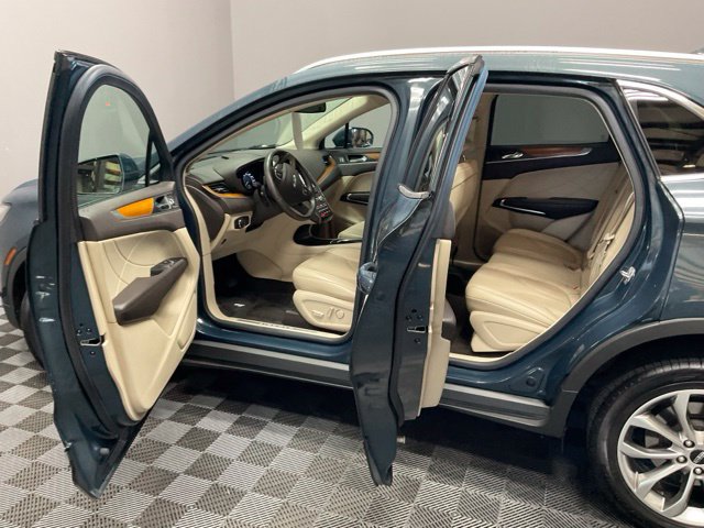 Used 2019 Lincoln MKC Select w/ Select Plus Package AWD/4WD image 13
