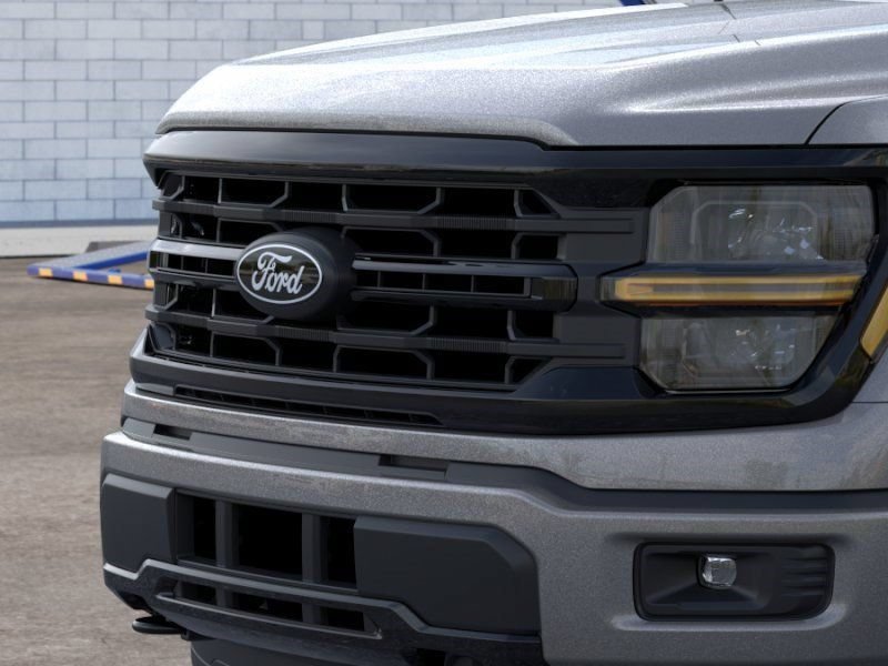 New 2026 Ford F150 XLT w/ XLT Black Appearance Package AWD/4WD image 17