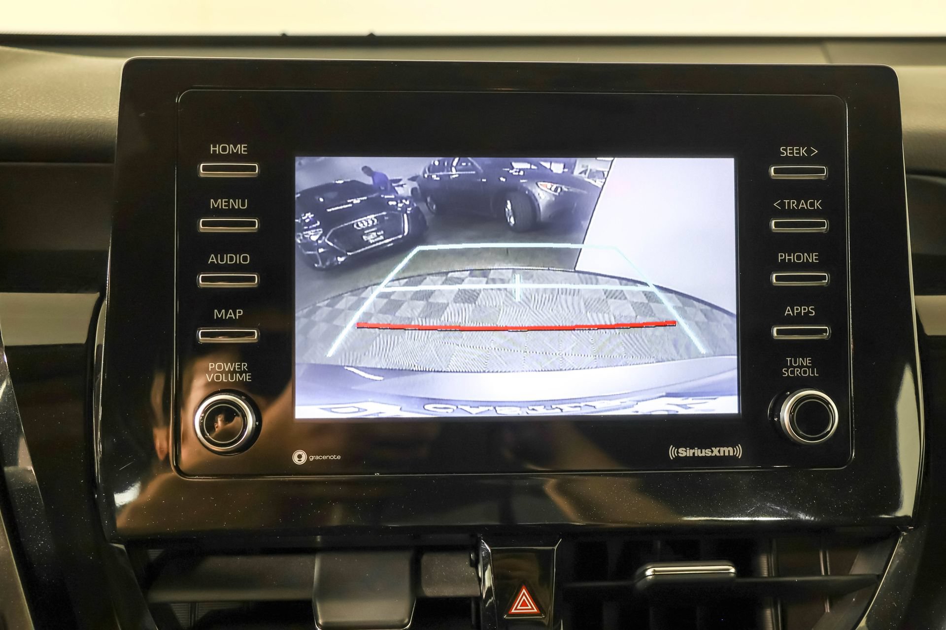 Used 2022 Toyota Camry SE FWD image 8