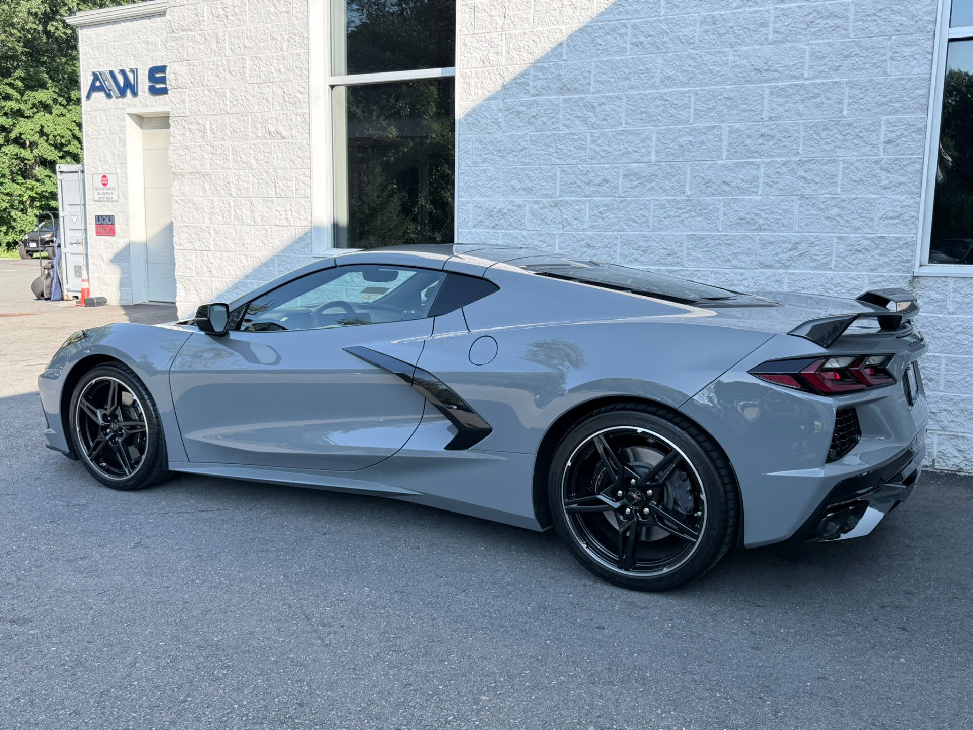 Used 2024 Chevrolet Corvette Stingray Preferred Cpe w/ Z51 Performance Package RWD image 5
