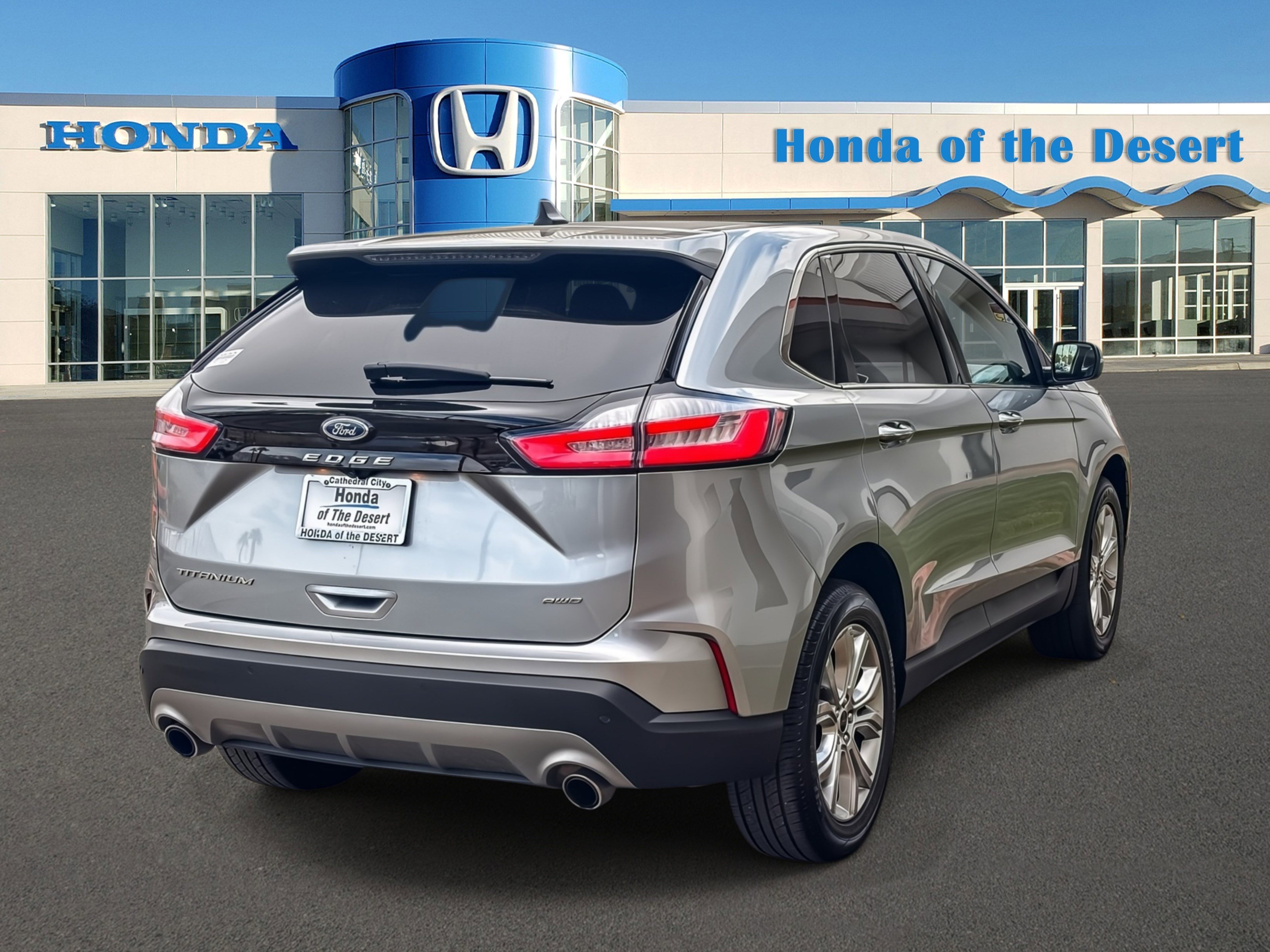 Used 2023 Ford Edge Titanium image 7