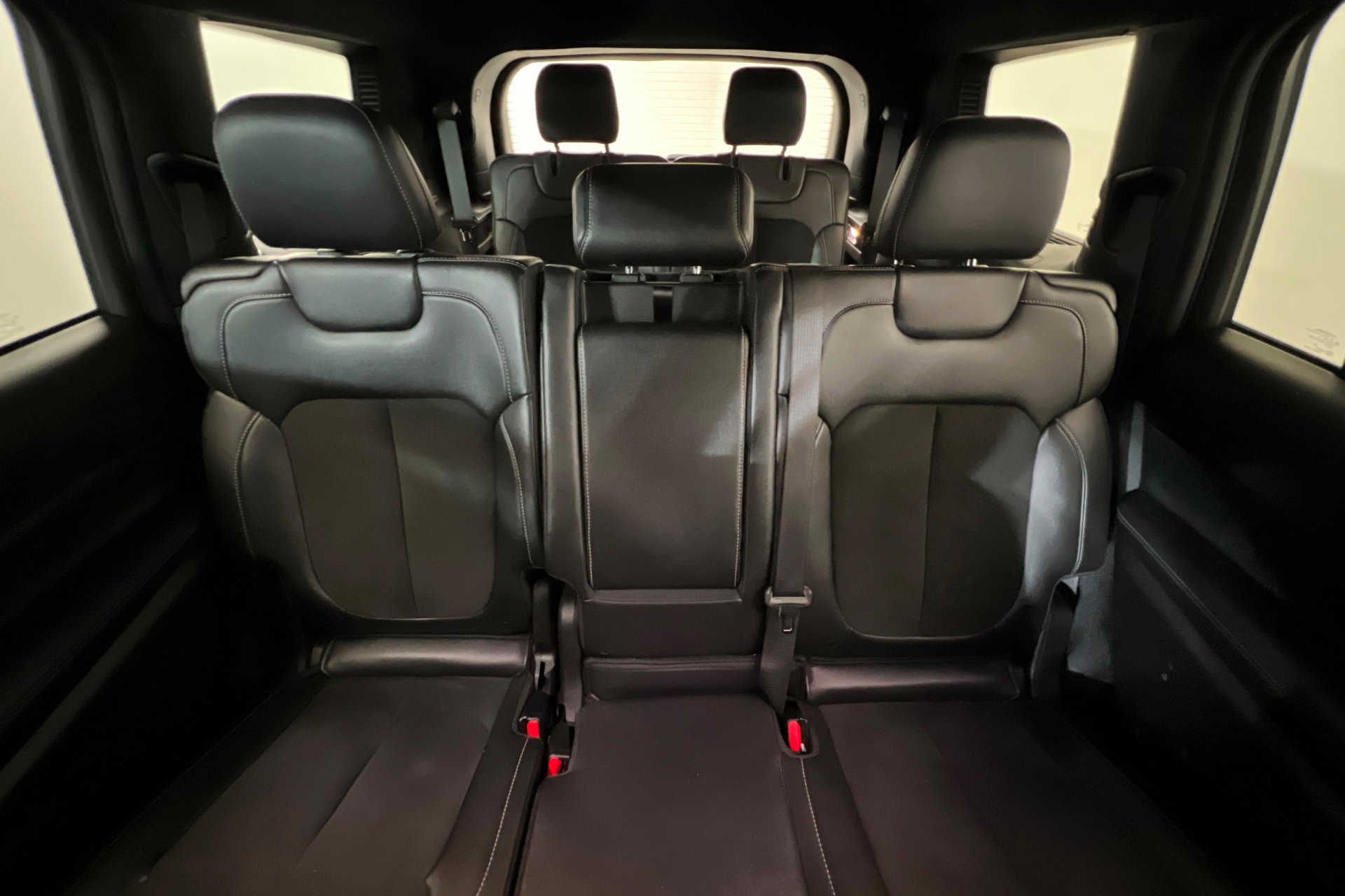 Used 2024 Jeep Grand Cherokee L Laredo image 27