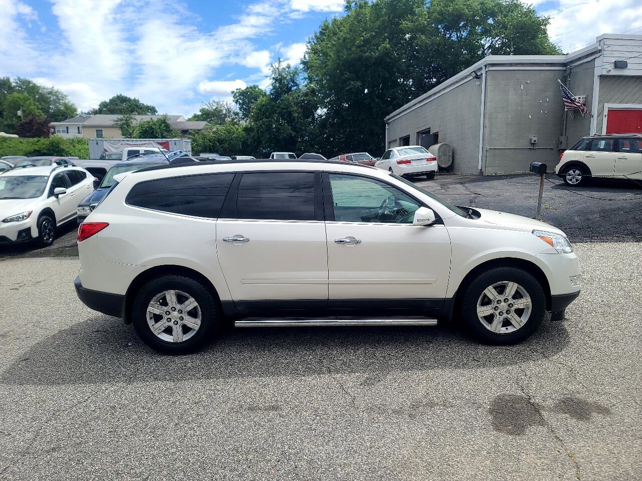 Used 2011 Chevrolet Traverse LT w/ LPO, 'HIT The Road' Package image 8
