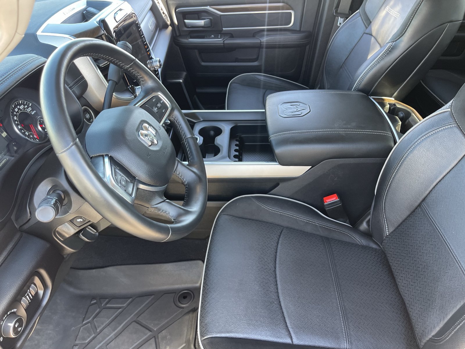 Used 2024 RAM 3500 Laramie AWD/4WD image 23