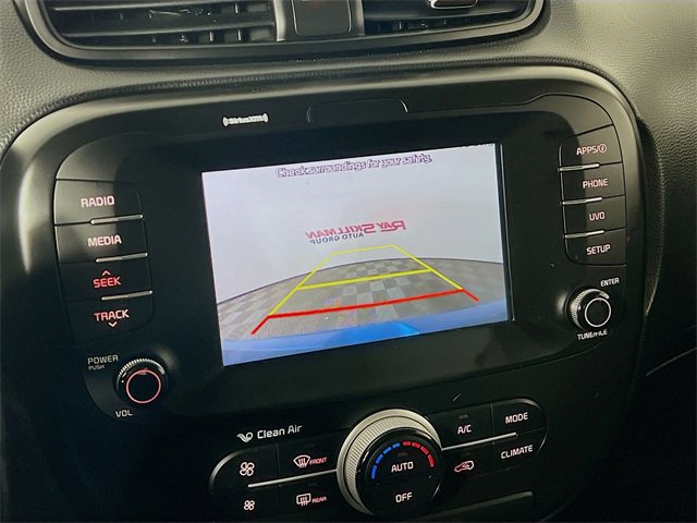 Used 2018 Kia Soul + image 17