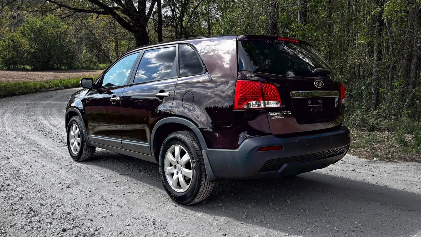 Used 2013 Kia Sorento LX image 2