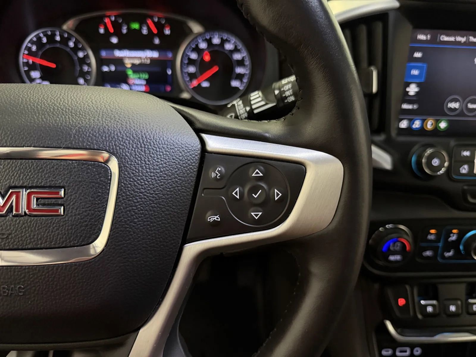 Used 2021 GMC Terrain SLT FWD image 21