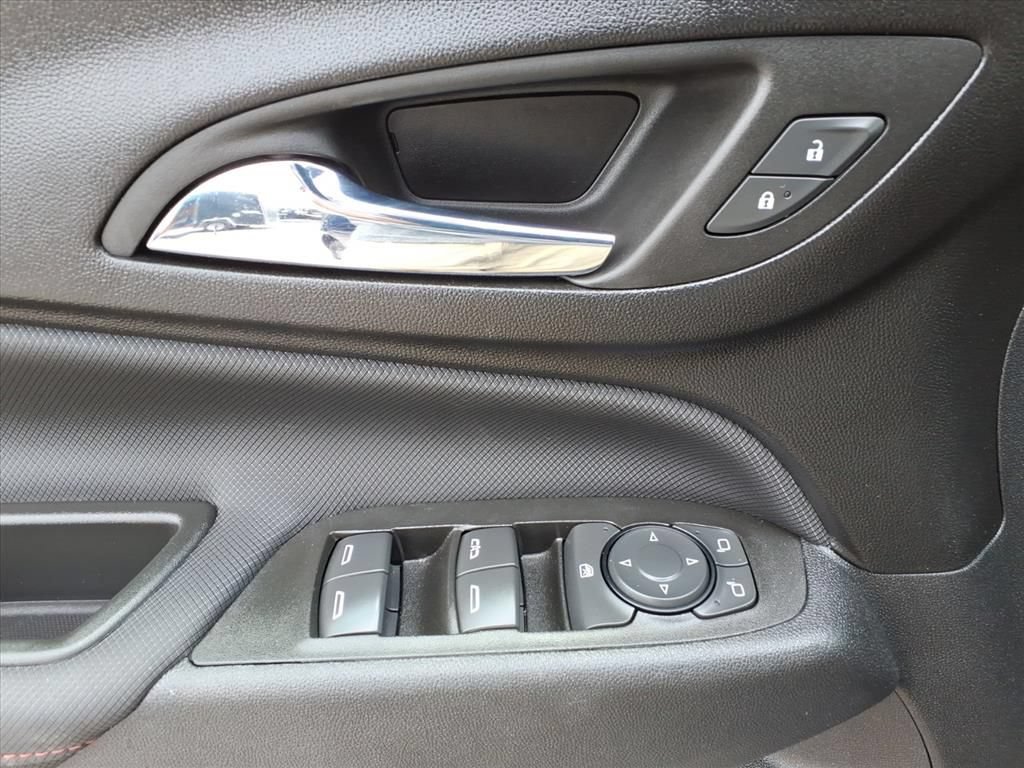 Used 2022 Chevrolet Equinox RS w/ LPO, Floor Liner Package FWD image 20