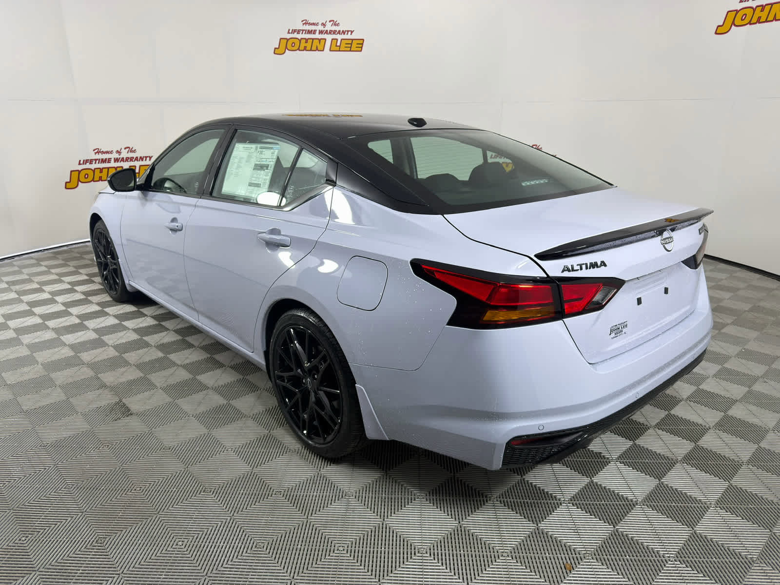 New 2026 Nissan Altima 2.5 SR w/ SR Midnight Edition Package image 3