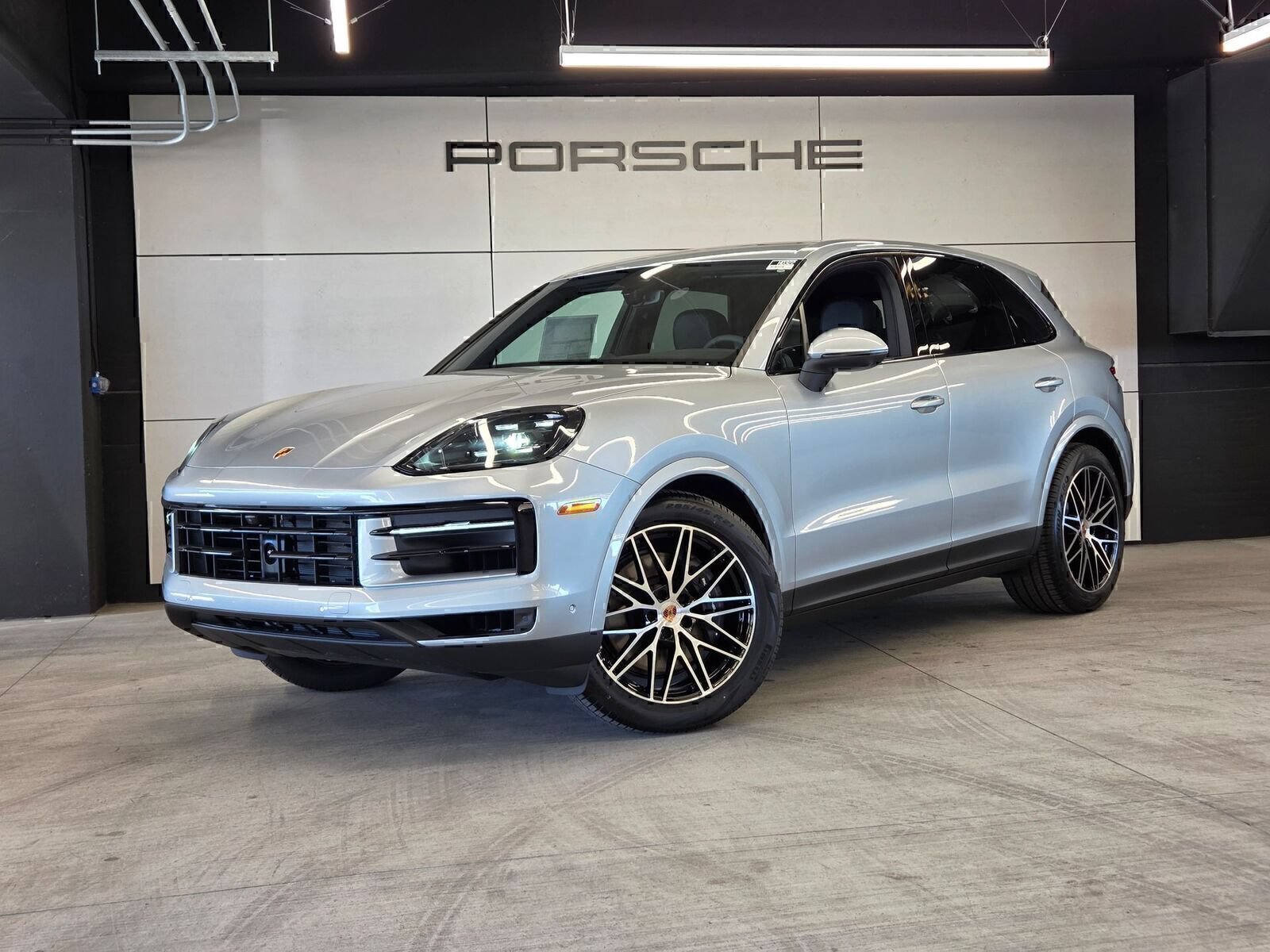 Certified 2026 Porsche Cayenne AWD/4WD image 1