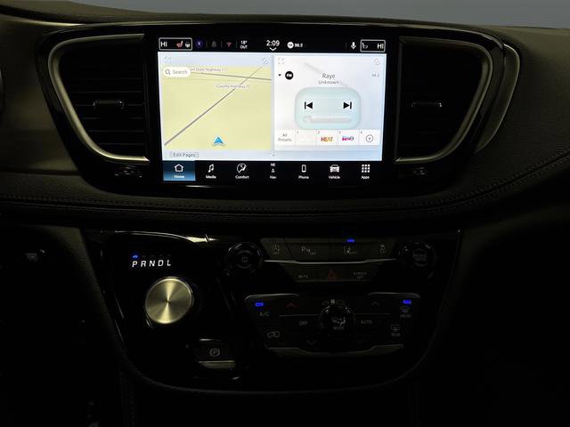 New 2026 Chrysler Pacifica Pinnacle w/ Trailer Tow Group image 9