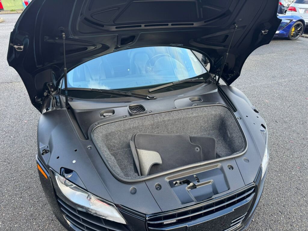 Used 2009 Audi R8 V8 image 29