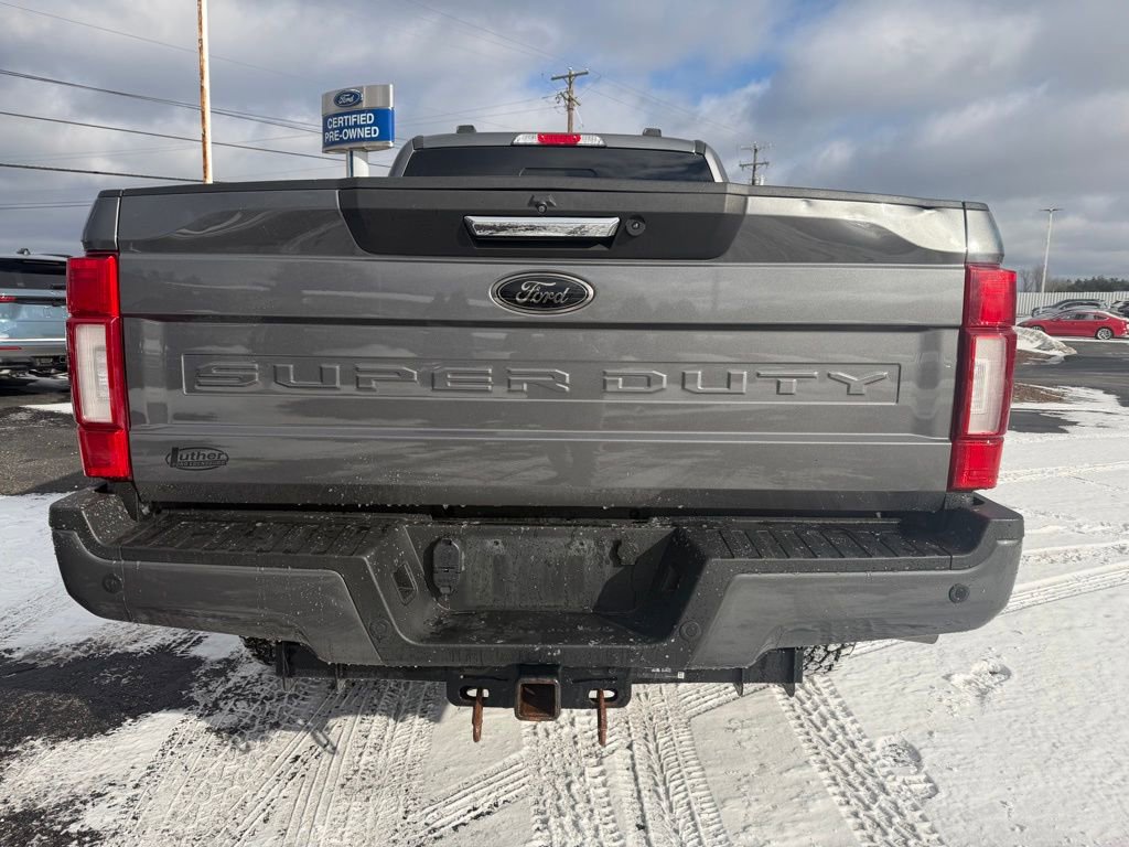 Used 2022 Ford F250 Lariat w/ Black Appearance Package image 4