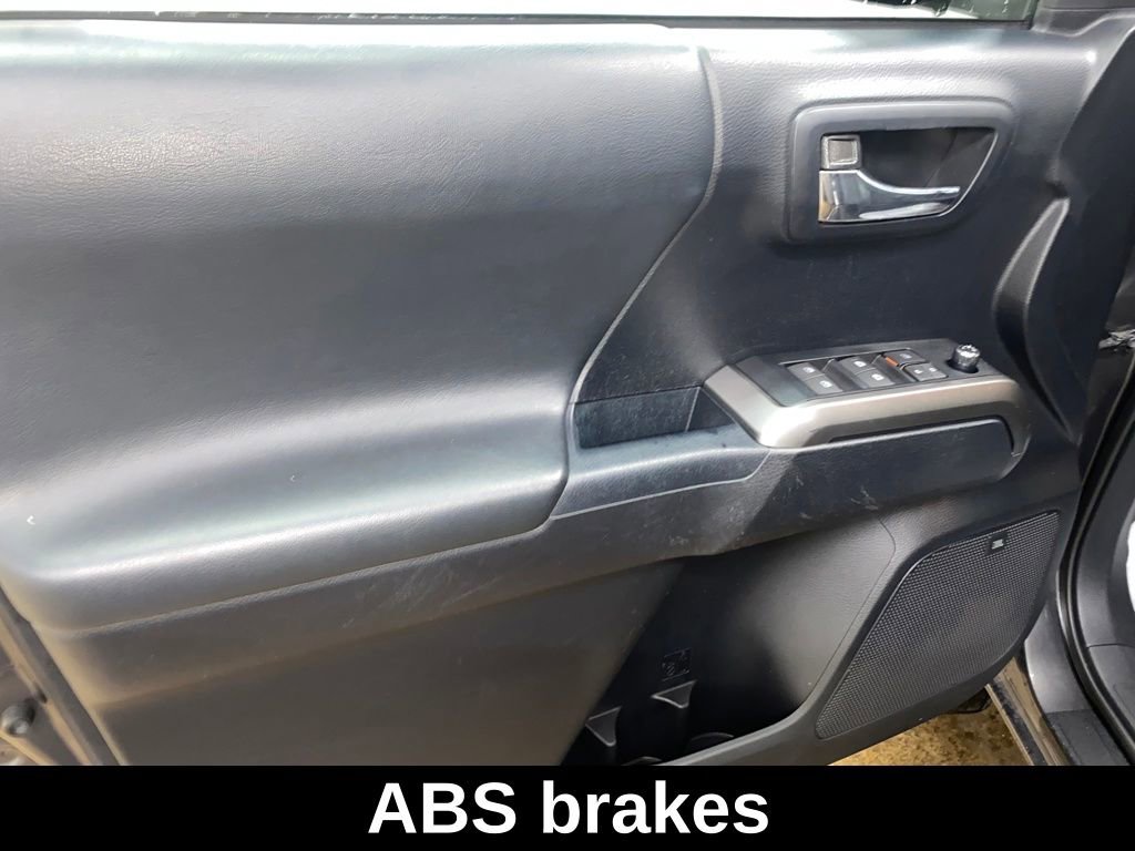 Used 2018 Toyota Tacoma Limited w/ Four Season Floor Mat Package image 10