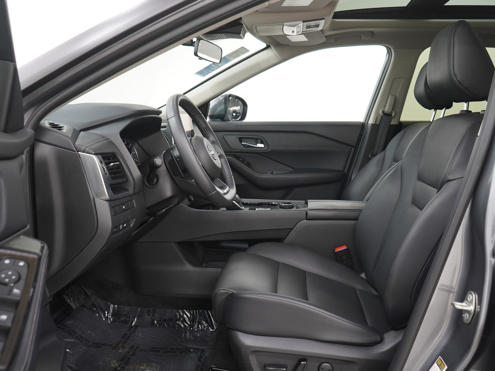 Used 2024 Nissan Rogue SV w/ SV Premium Package image 20