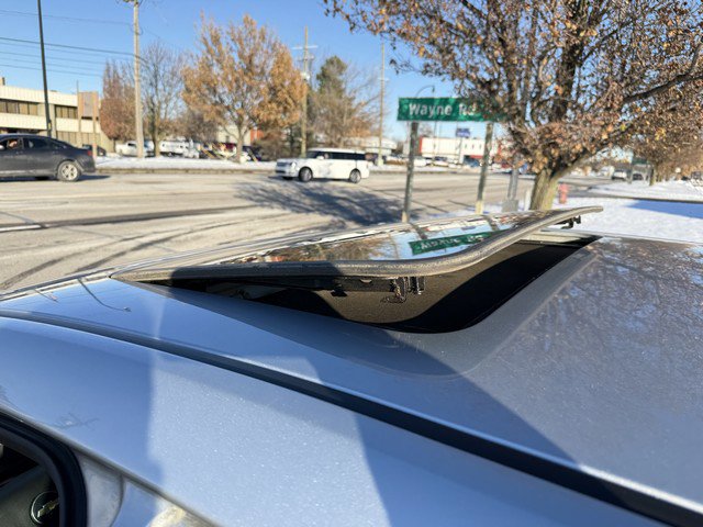 Used 2011 Chevrolet Impala LT w/ Luxury Edition Package image 13