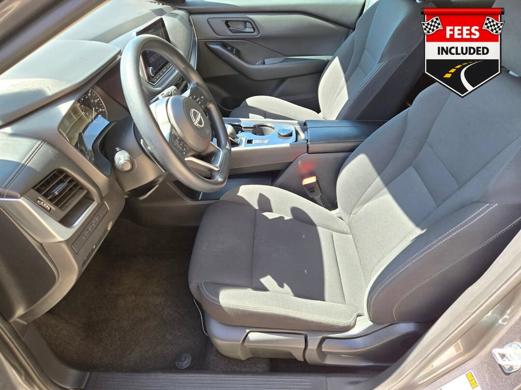 Used 2024 Nissan Rogue S AWD/4WD image 13