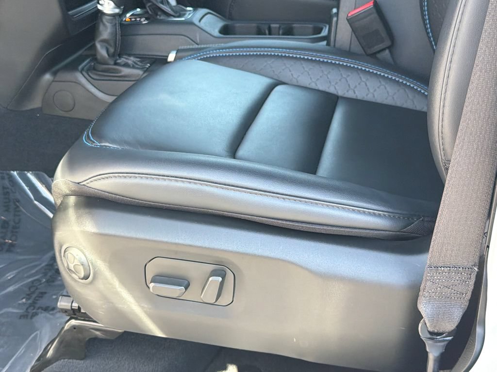 Used 2024 Jeep Wrangler High Altitude AWD/4WD image 23