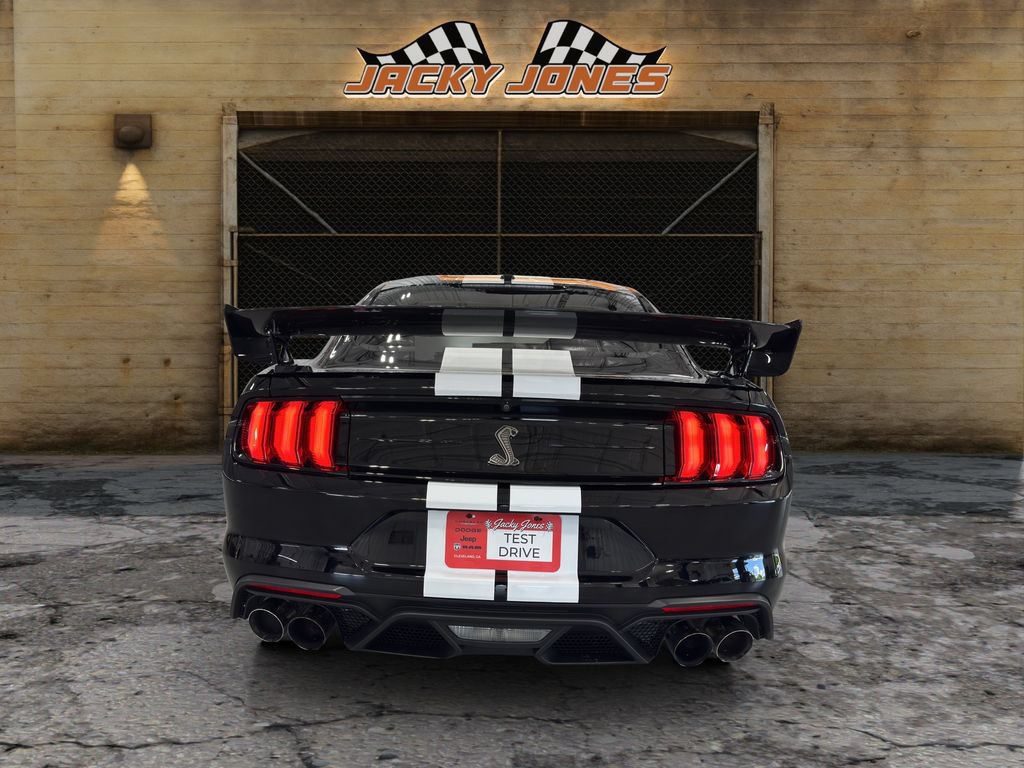 Used 2020 Ford Mustang Shelby GT500 w/ Carbon Fiber Track Pack RWD image 8