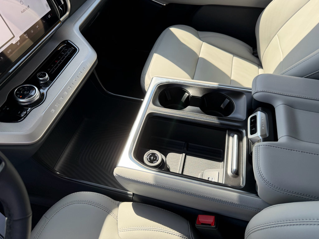New 2027 Ford Expedition Active AWD/4WD image 12