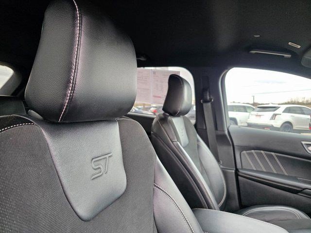 Used 2023 Ford Edge ST AWD/4WD image 23