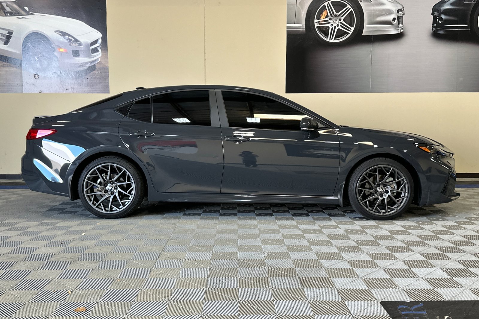Used 2025 Toyota Camry XSE w/ Premium Plus Package FWD image 3