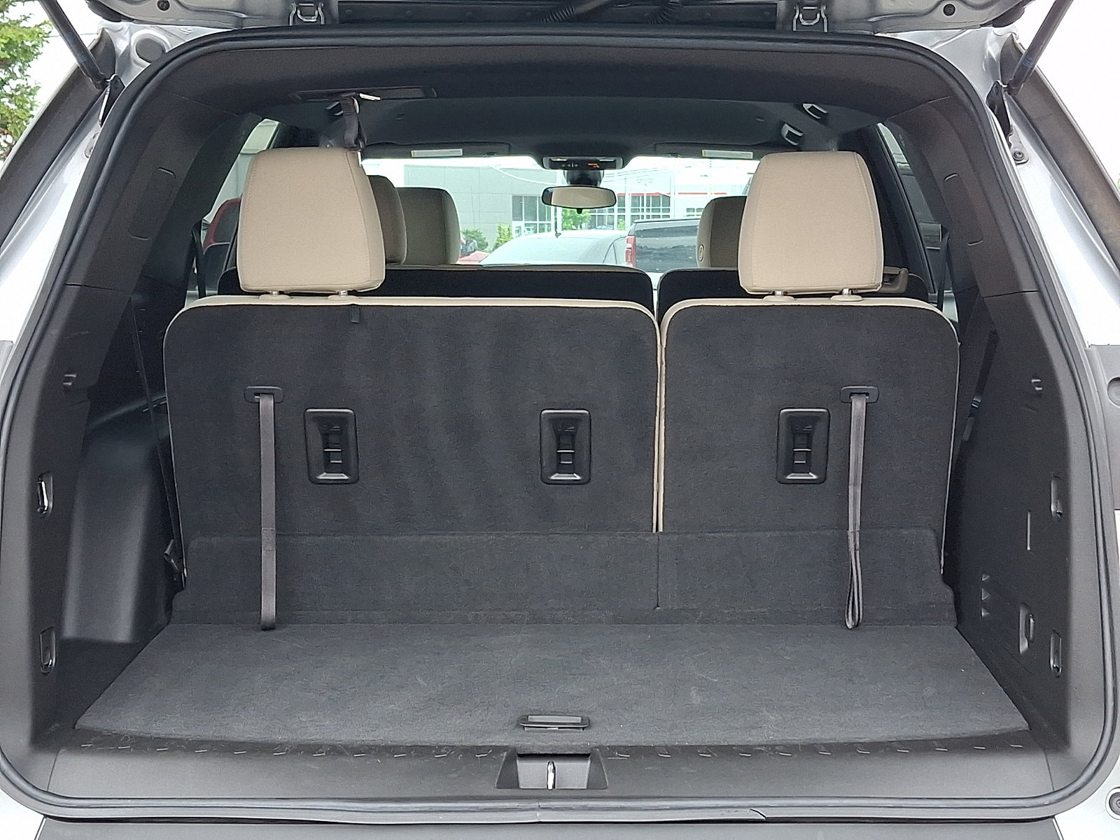Used 2023 Chevrolet Traverse LS w/ Safety Package FWD image 31