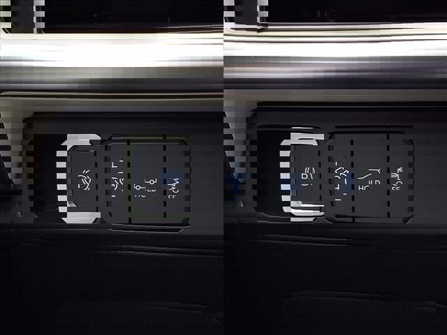 New 2026 Hyundai Santa Fe SE image 22