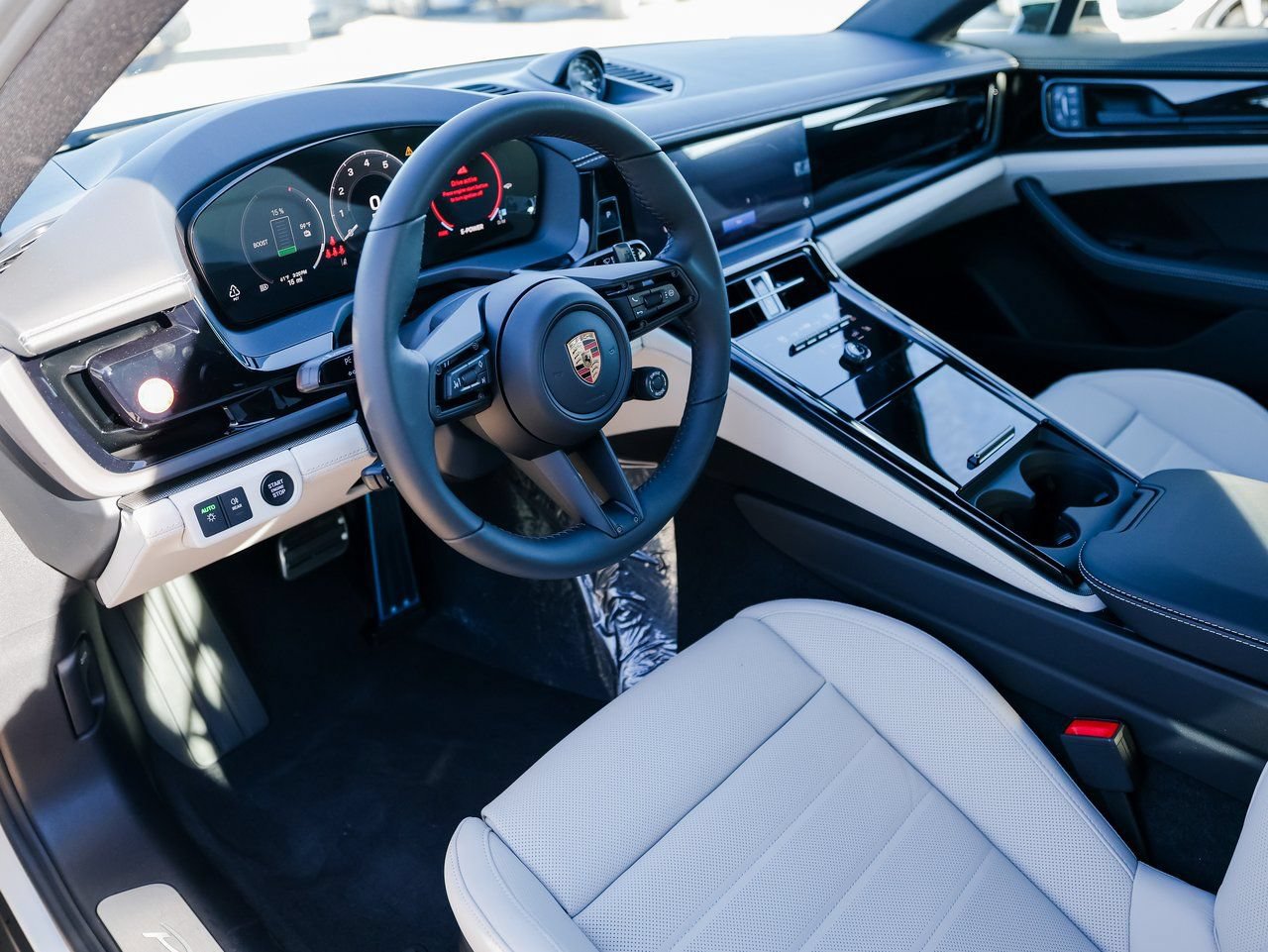 New 2026 Porsche Panamera 4 E-Hybrid AWD/4WD image 4
