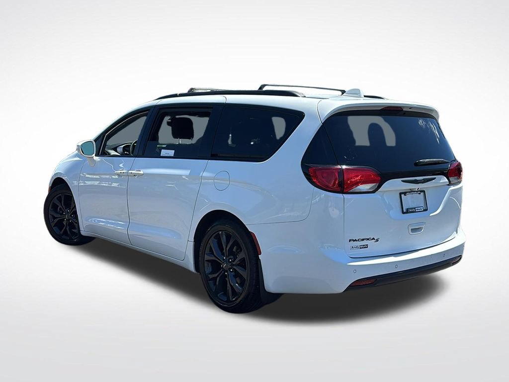 Used 2018 Chrysler Pacifica Touring Plus FWD image 5