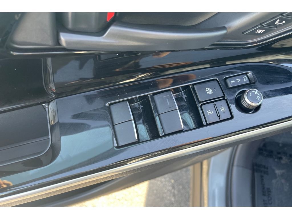 Certified 2024 Subaru Solterra Touring image 12