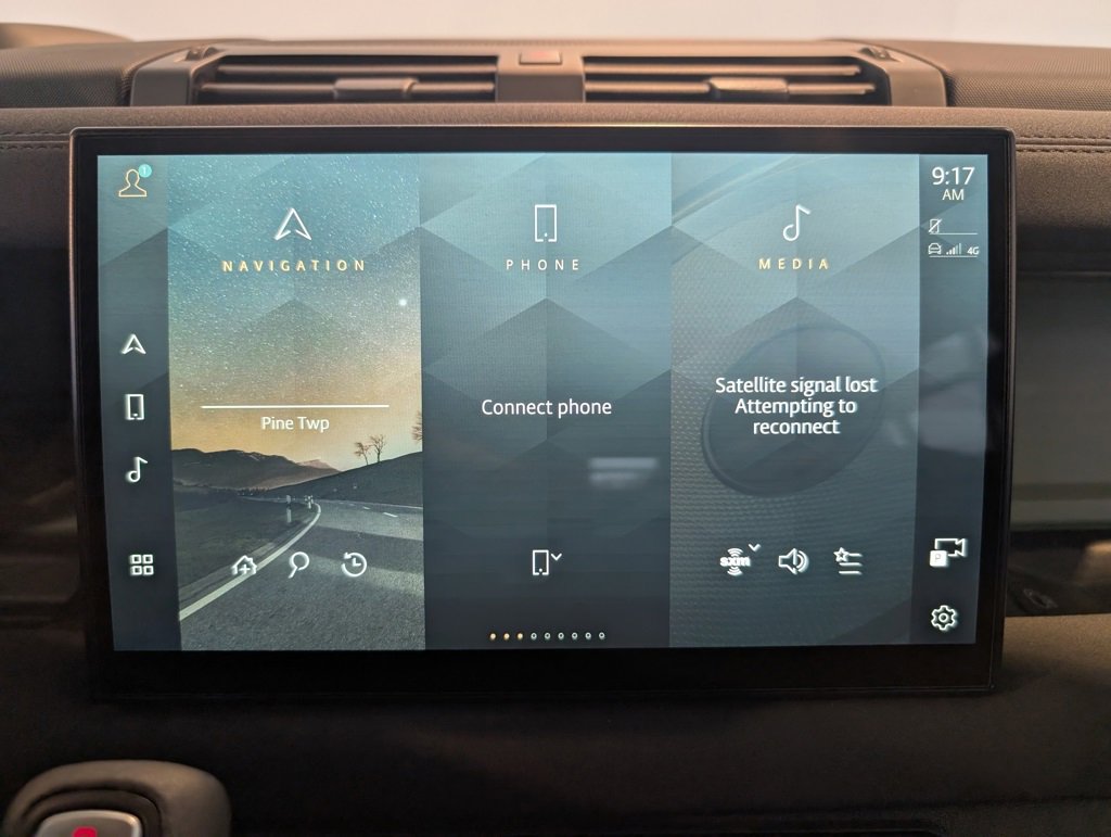 Used 2023 Land Rover Defender 110 75th Limited Edition image 19