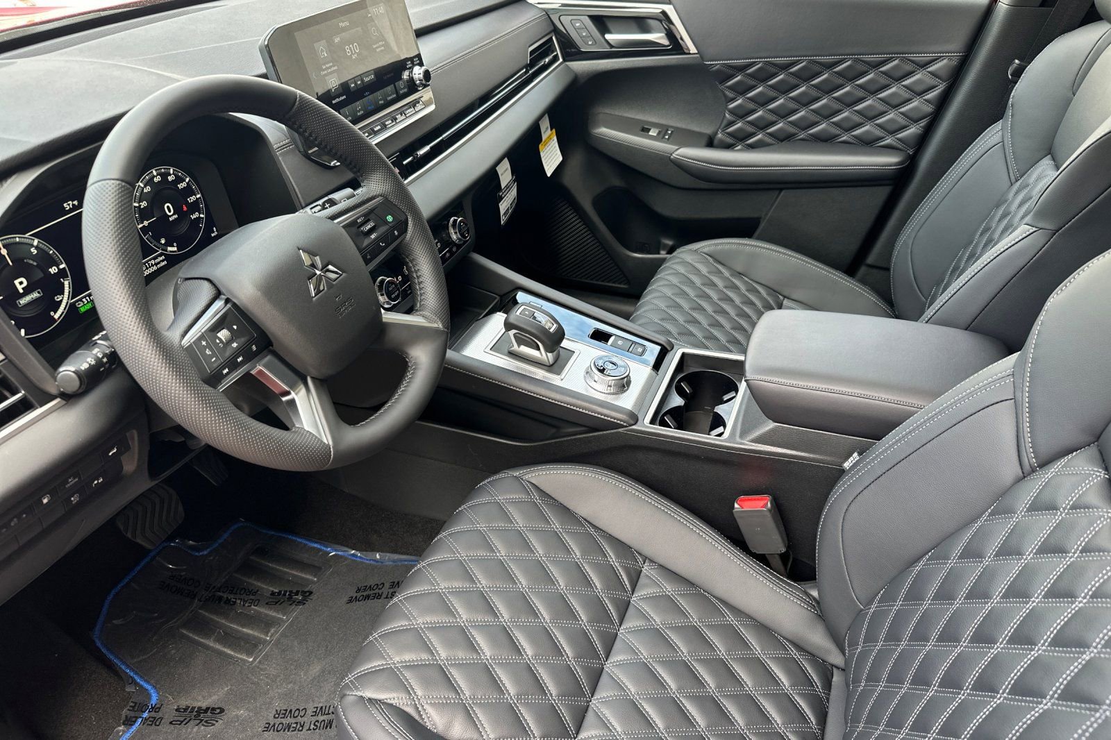 New 2025 Mitsubishi Outlander SEL image 9