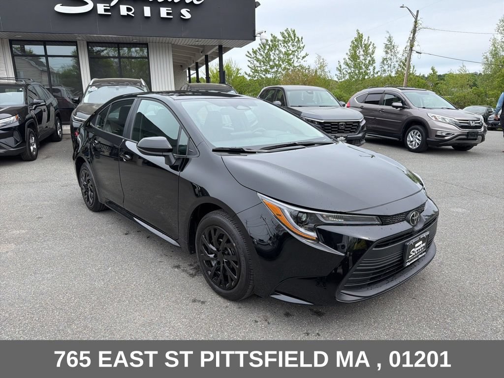 Used 2026 Toyota Corolla LE FWD image 10