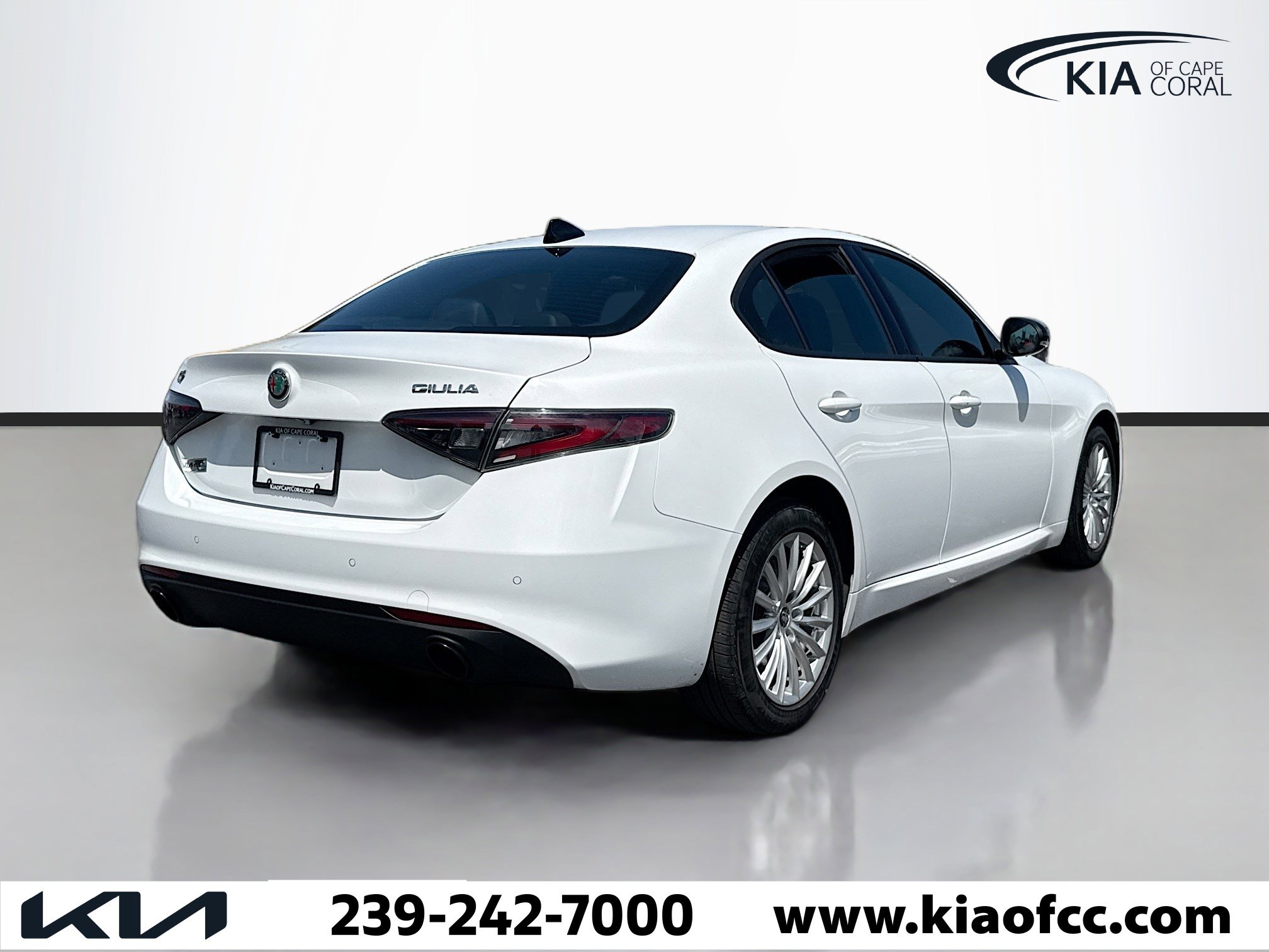 Used 2024 Alfa Romeo Giulia Sprint image 5