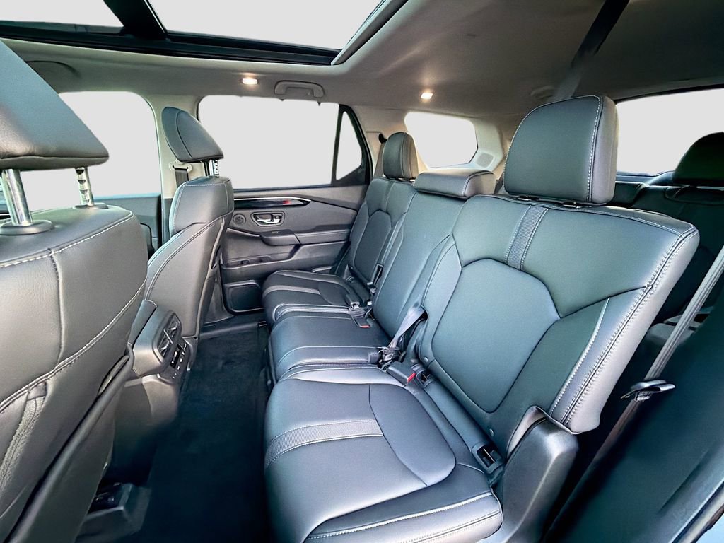Used 2025 Honda Pilot Touring image 26