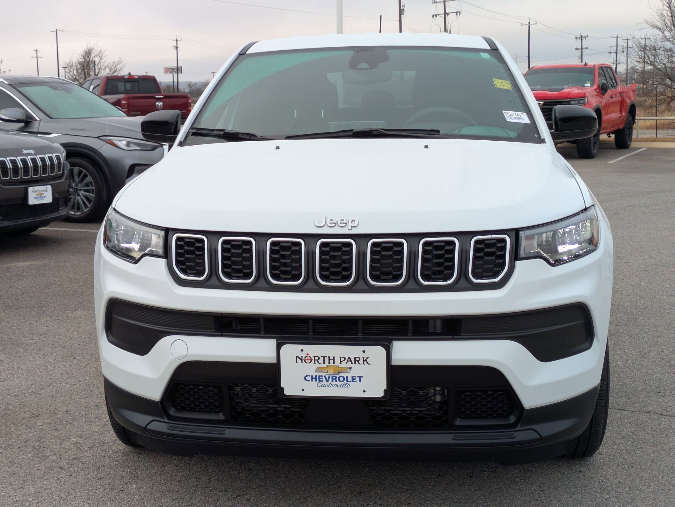 Used 2025 Jeep Compass Sport image 8