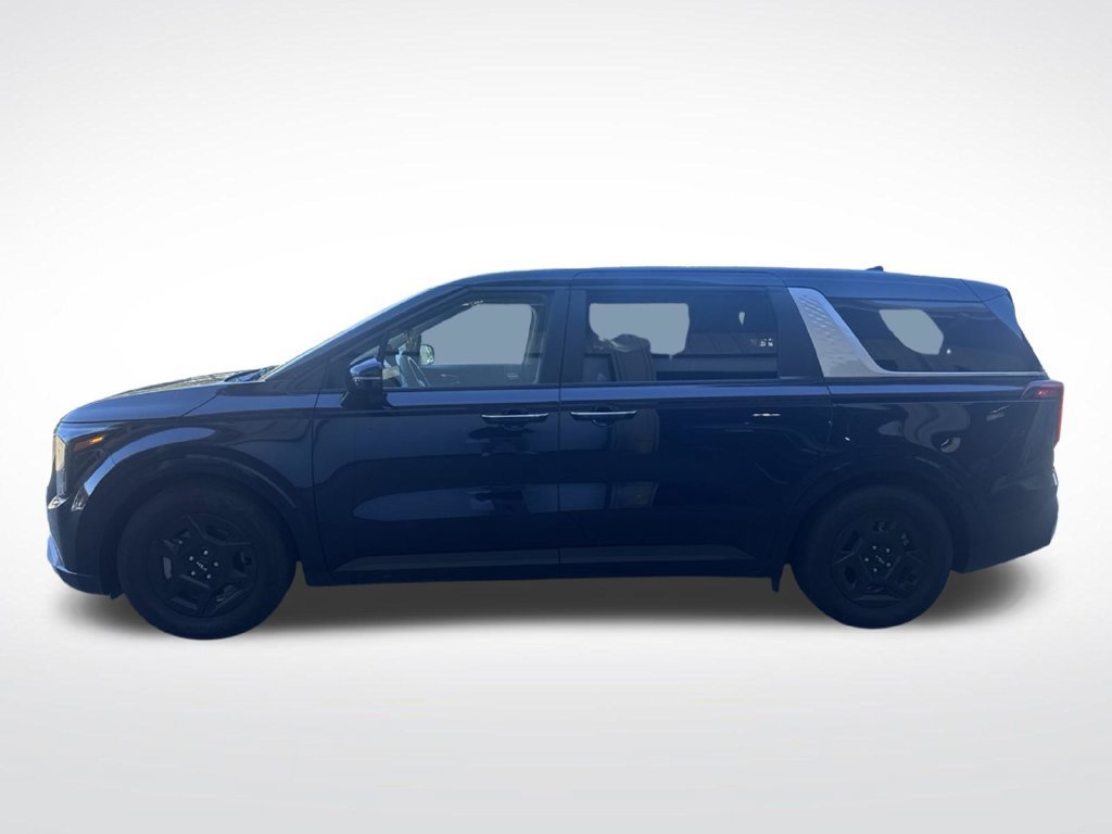 Used 2026 Kia Carnival FWD image 4