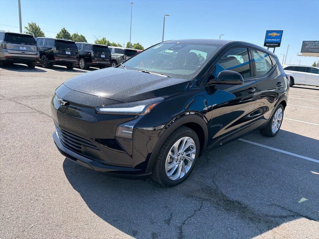 New 2027 Chevrolet Bolt LT w/ Comfort Package FWD image 7