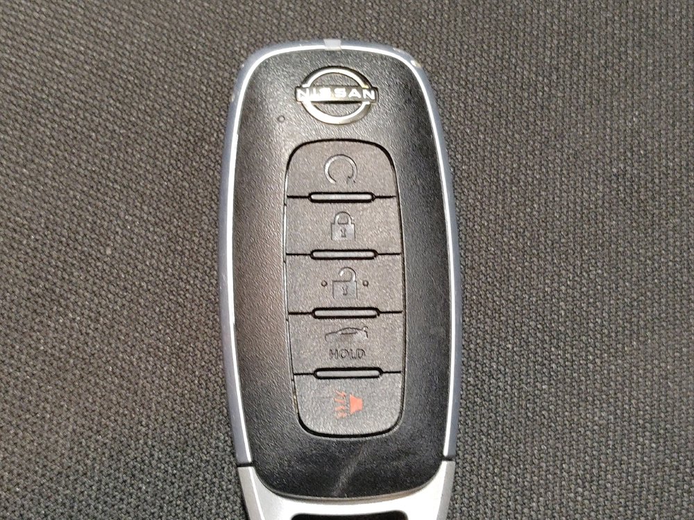 Used 2025 Nissan Versa SR w/ Trunk Package FWD image 32